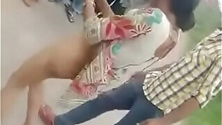 Bhabhi nude fight with strangers in public