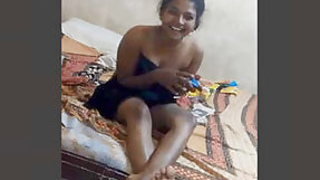 Sexy indian girl sucking and fucking clips