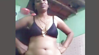 Desi Tia Showing On Video Call