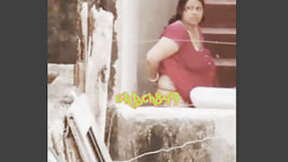 Desi Auntie Spy Video