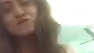 Indian hottie ki with milky tits ki video