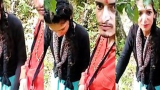 Desi girlfriend giving handjob to boyfriend outdoors