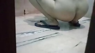 tamil bhabi pissing and naughty son using his...