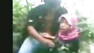 Desi sex video of Nepalese adult teenage couple outdoors