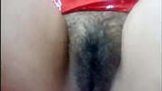 Hot Indian Bhabhi Shows Pussy