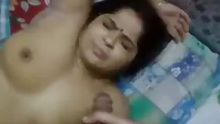 Maid Milf Marathi gives a hot blowjob and has sex with a crawler MMS!