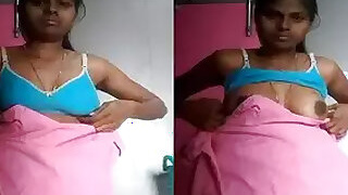 Tamil girl shows striptease and boobs viral video