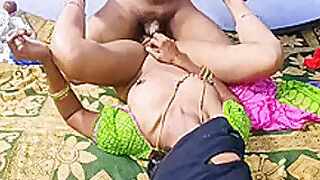 Indian Couple In Green Sari Hd Xxx