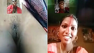 Desi Hillbilly Bhabhi Shows Pussy to Lover on Vk