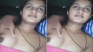 Sexy Lankan Bhabhi Presses Her Husband's Breasts