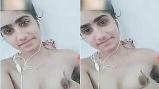 Sexy Girl Shows Tits and Pussy Part 2
