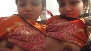 Sexy Pakistani Girl Shows Tits and Pussy Part 3