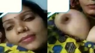 Sexy Bhabhi Shows Tits